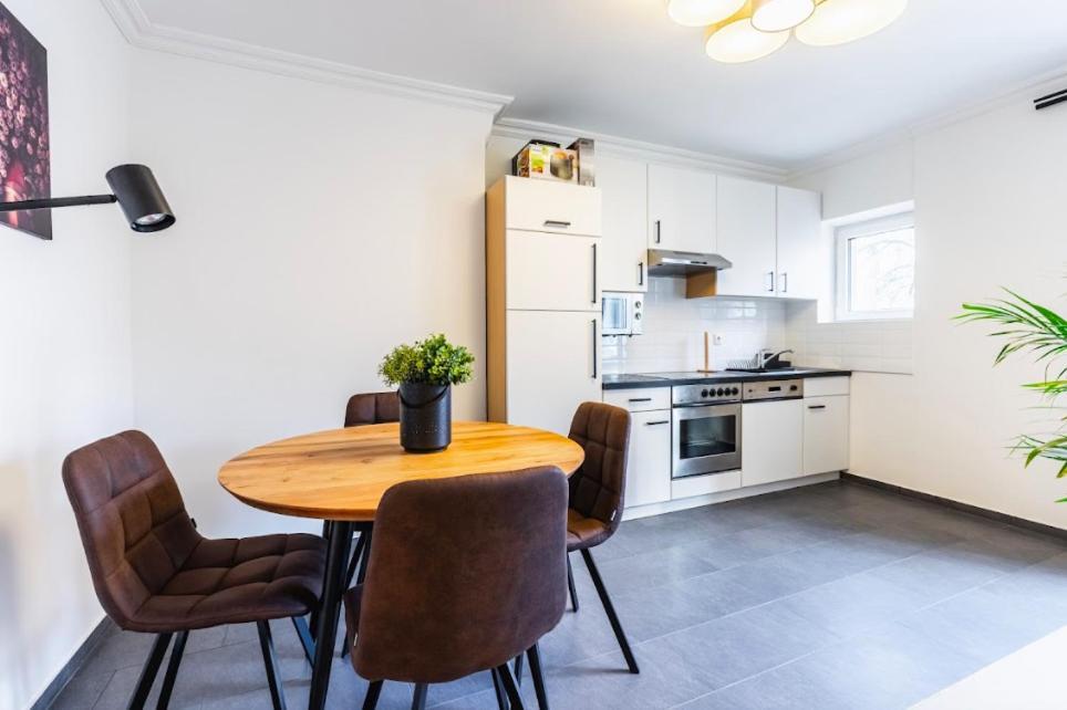 Experience Central Vienna From A Stylish And Modern Apartment Экстерьер фото