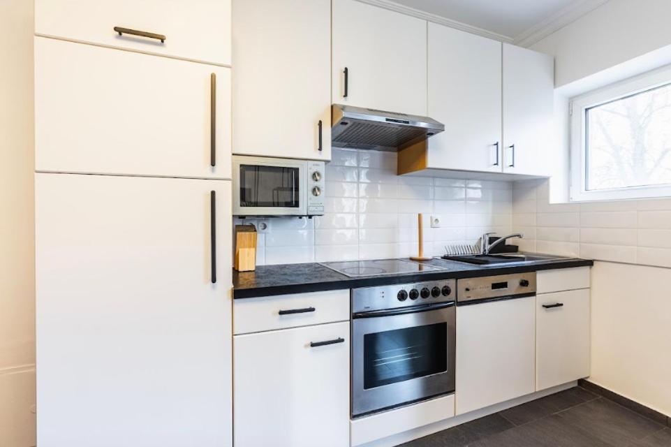Experience Central Vienna From A Stylish And Modern Apartment Экстерьер фото