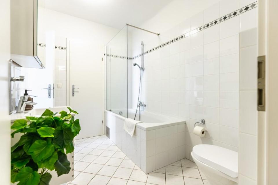 Experience Central Vienna From A Stylish And Modern Apartment Экстерьер фото