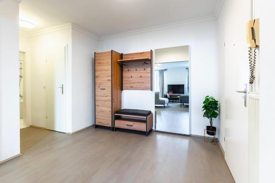 Experience Central Vienna From A Stylish And Modern Apartment Экстерьер фото